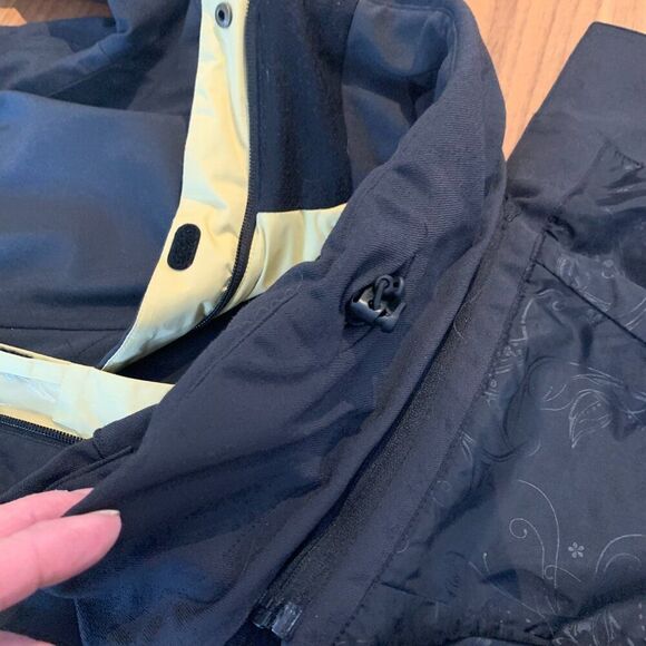 Columbia jacket, set of 2, EUC, black, yellow, outdoor active, Sz M, EUC - Picture 13 of 16